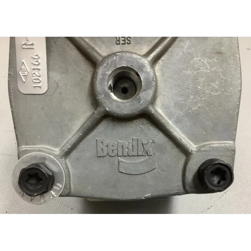 Bendix 102166 T-294304-B Air Brake Relay Valve (R44)