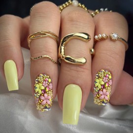 BABALAL Yellow Press on Nails Medium Square Fake Nails with Flower Charm Glue on Nails Summer Acrylic Nails Luxury Coquette False Nails 24Pcs Bling Stiletto Full Cover False Nails for Women Girls