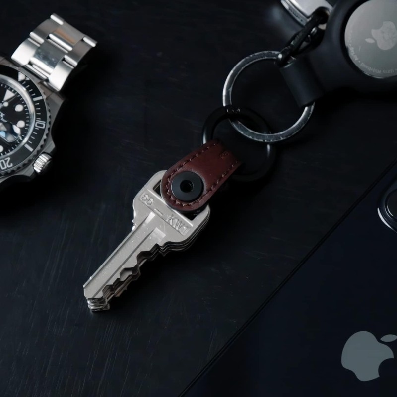KeySmart Mini Leather Key Holder | Compact Key Chain Key