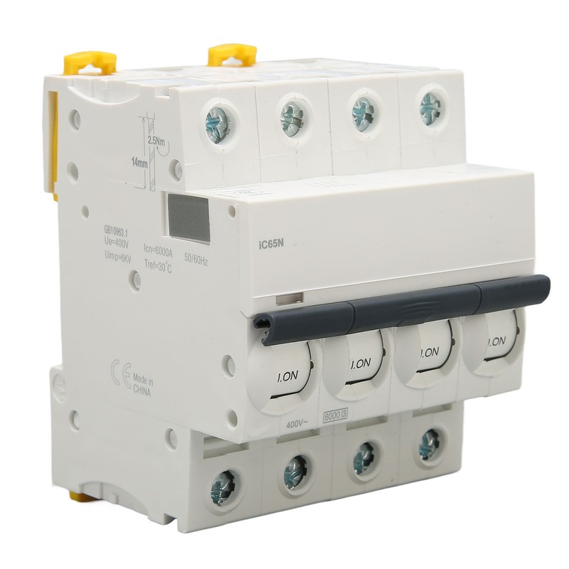 Miniature Circuit Breaker PA66 Flame Retardant Housing 4P Automatic Circuit