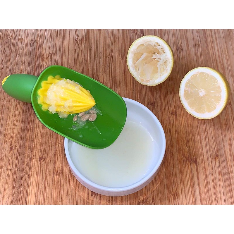 Scarlet Kitchen Lemon Squeezer "Mano", Manual Juicer for Easy Juicing,