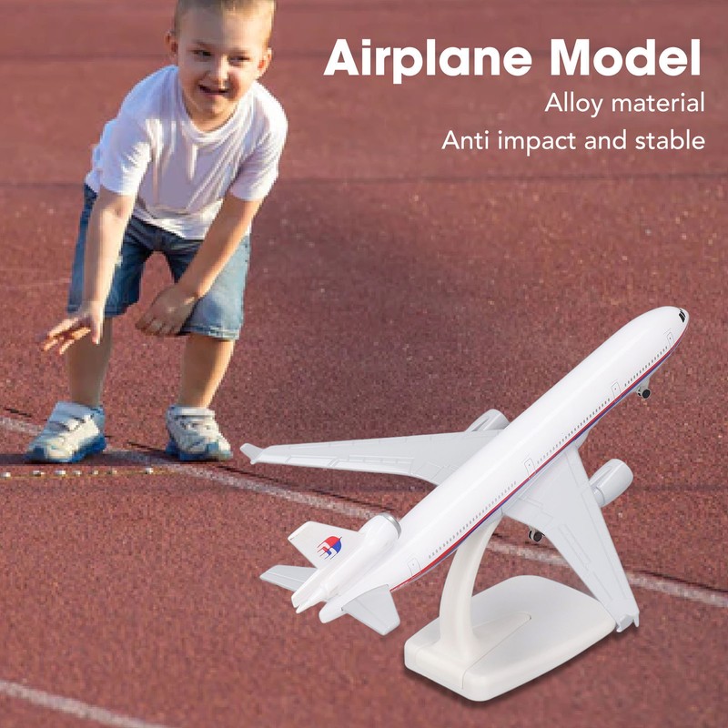 Exquisite Diecast Airliner Model Alloy Simulated Passenger Plane Model with