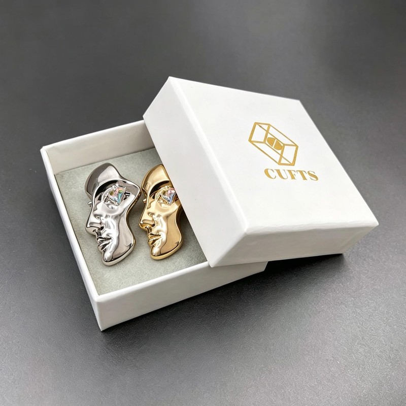 2Pcs Abstract Face Brooch Pin with Heart Crystal Eyes, Gold