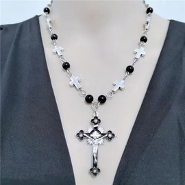 Collar para mujer, collar con colgante de perlas, cadena de cuello religioso, collar de crucifijo, joyería de tendencia, bautizos                     