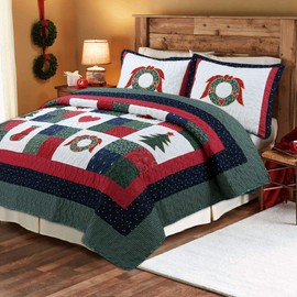 Merry Christmas 3-Piece Queen Quilt Bedding Set, Red Green Patchwork Ho Ho Holiday, Soft Lightweight Coverlet Bedspread