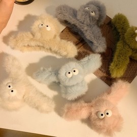 Ugly Cute Big Eye Plush Claw Hair Clip for Women, Large Shark Clip 83 One Size/Beige 20ea