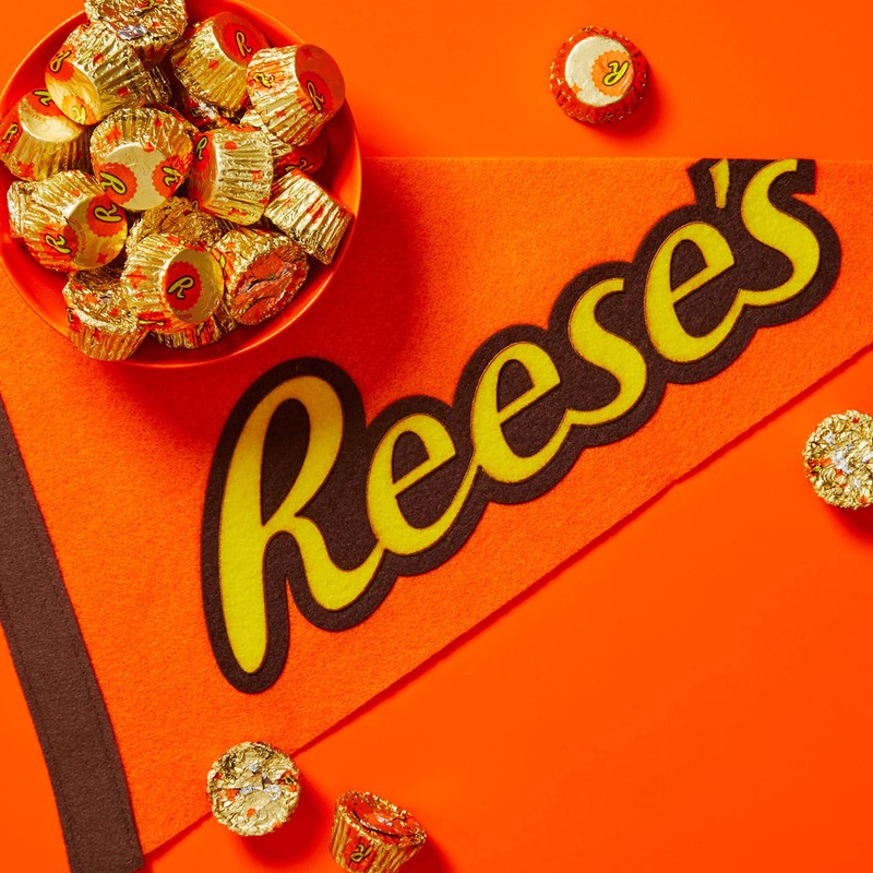 REESE'S Miniatures Milk Chocolate Peanut Butter Cups, Candy Packs, 0.31