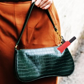 Lip Gloss Pouch Key Ring | Compact Lip Glaze Case Holder | Lip Balm Holder Keyring Lipstick Case with Keychain for Home, Traveling