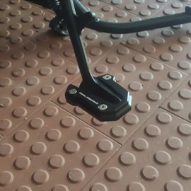 Mokiton Motorcycle Side Stand Extension Kickstand Plate Compatible With Honda Goldwing 1800 GL1800 2018-2023 2024 | Foot Pad Support Gold wing GL 1800 Goldwing1800 Accessories (black)