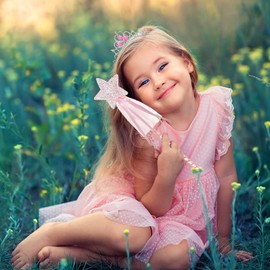 Princess Tiara and Wand Set, Kids Crystal Crown Fairy Wand Princess Dress up Hair Jewellery Girls Hair Accessories Birthday Tiara Gift for Girls 3-12 Years