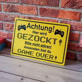 Sign with "Achtung! Hier wird GEZOCKT!", Pack of 2, 1 mm PVC, 30 x 20 cm, Joke Item for Video Game Gamer, Fun Sign with Game Over, Funny Sign for Computer Gamers
