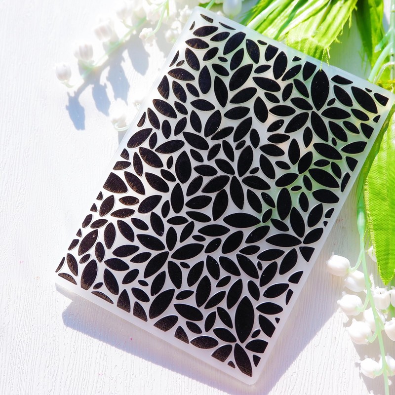 DIYology Plastic Embossing Folder (Leaf Pattern) Paper Crafts Plastic Leaves