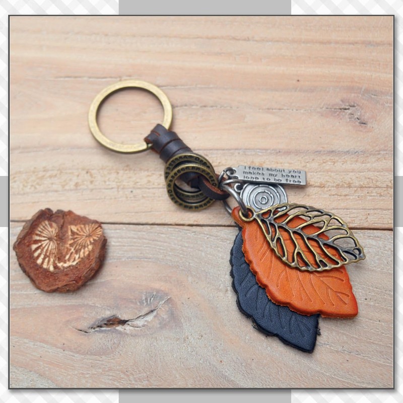 [クロム クレイン] キーホルダー レザー 葉モチーフ おしゃれ デザイン キーリング ナチュラル メンズ