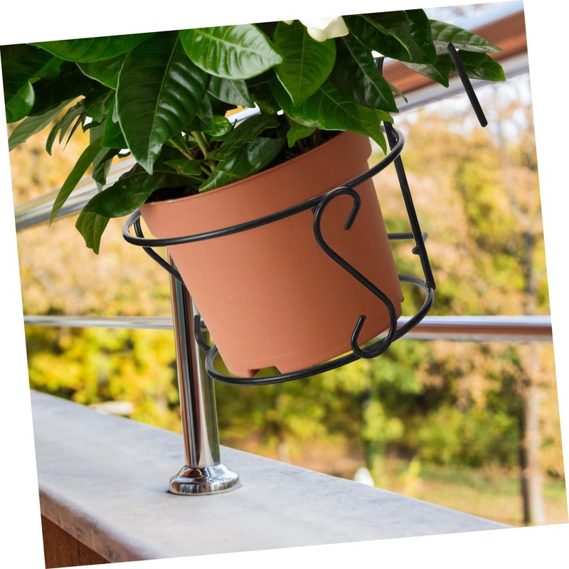 Levemolo Hanging Wall Planter Medium Rustic Iron Flower Holder for