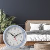 Atrium moderner Design Wecker Analog Quarz ohne Ticken mit Licht