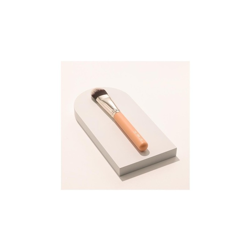 The Tool Lab 105 Light Touch Foundation Brush / 105