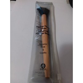 essence Powder Brush Feather Touch
