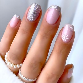 Snowflake Press On Nails Short Square, 24Pcs Snowflake Fake Nails Silver French Tips Nails White Snowflake Designs Stick On Nails Full Cover for New Years Nail Accessories