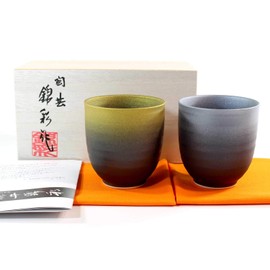 Traditional Crafts Arita Ware Teacup Pottery Artist Fujii Kinsai Kiln Change Platinum Color Drinking Pair Set with Paulownia Box | Gift | Gift | Present | Commemorative