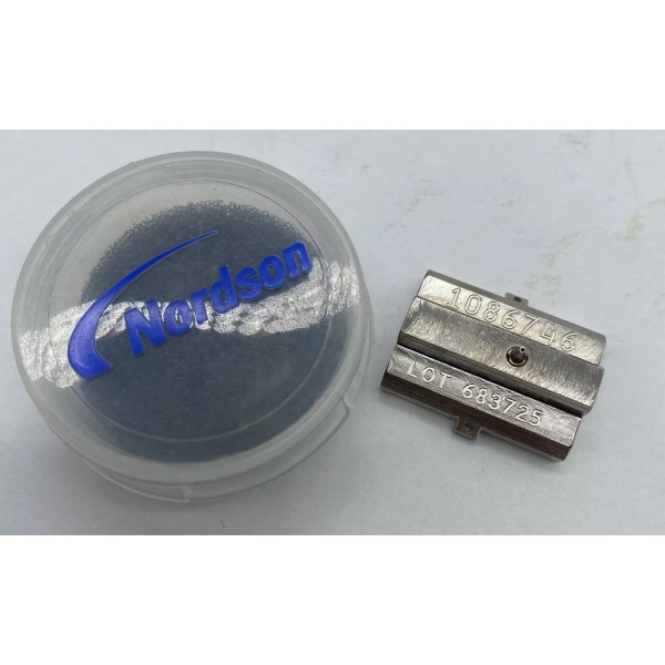 Nordson 1086746 Universal TM Sure WrapTM Spray Nozzle