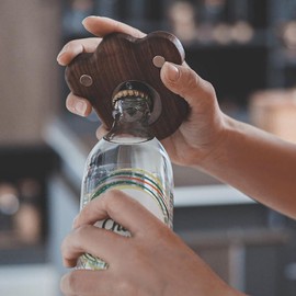 ARFUKA Bottle Opener Bottle Opener Bar Opener Bottle Cap Opener Wooden Cat Foot Beer Opener Stick to Refrigerator for Easy Storage