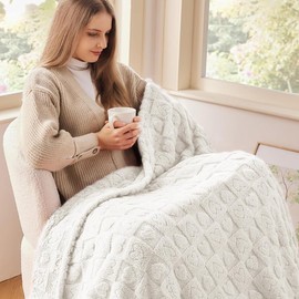Wajade Fleece Throw Blanket, Valentine's Day Love Blanket Fluffy Faux Fur Blanket Love Heart Blanket for Bed Sofa Couch, Soft Cosy Warm Thick Blanket,Love White 127x178