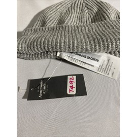 Abercrombie & Fitch, Beanie - Hat, WoMen’s One Size. NWT ( T492 )