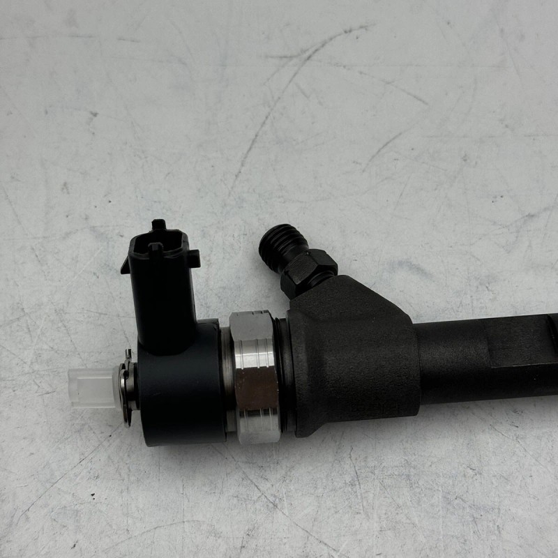 Bosch Fuel Injector 0445110217 For 2005 2006 Jeep Liberty CRD