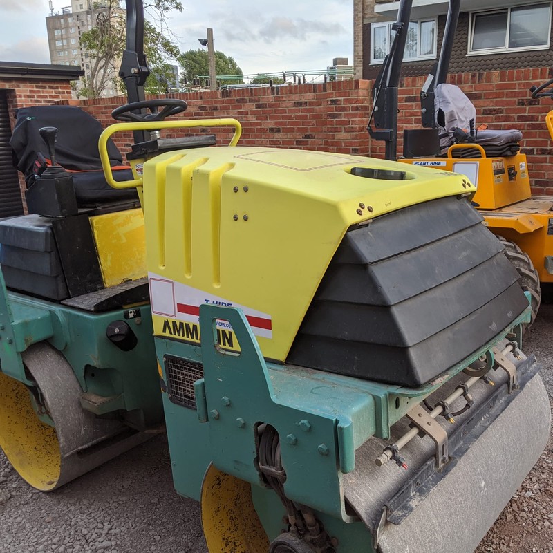 TOWN & COUNTRY COVERS | Universal Tractor Seat Cover, Plant