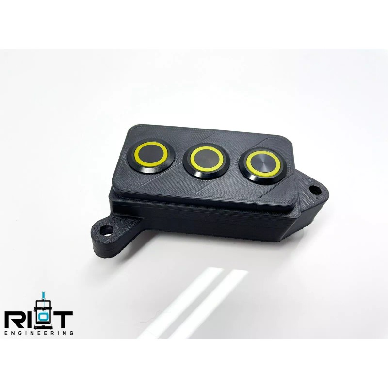 Riot Engineering 370Z Button Panel - 19mm 3 Buttons -