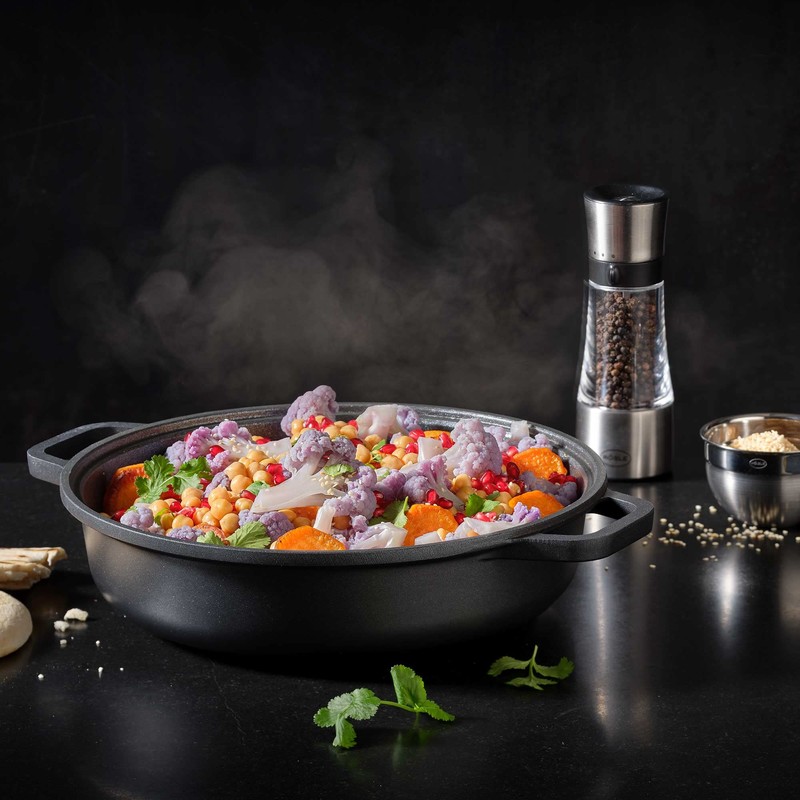 Rösle Cadini Serving Pan, Cast Aluminum Pan with ProResist Non-Stick