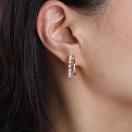 Aneneiceera Vintage Pearl Earrings Gold Mini Pearls Circle Earrings Round Pearl Earrings Wedding Pearl Huggie Earrings Jewellery for Women (Gold A), Zinc