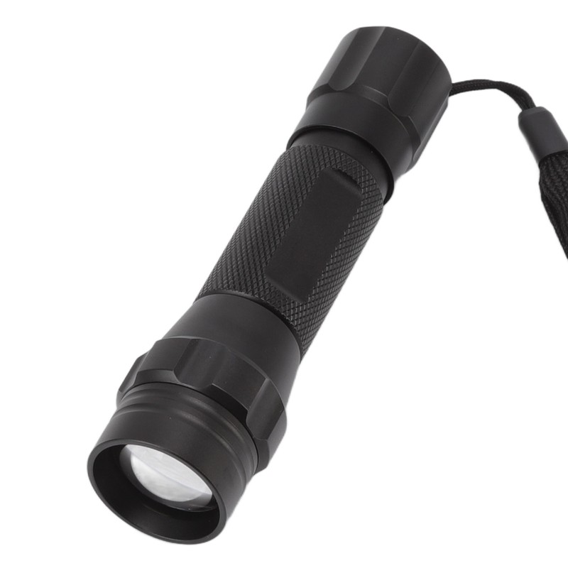 LED Flashlight White Light Battery Powered Aluminium Alloy Retractable Zoom