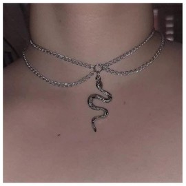 Andelaisi Boho Layered Snake Choker Necklace Retro Serpent Pendant Necklace Chain Silver Snake Drop Chain Necklace Punk Stereoscopic Snake Necklaces Jewelry for Women