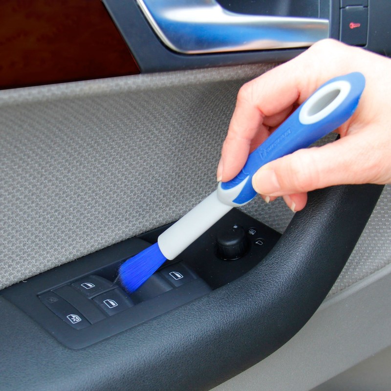 Michelin 92563 Precision Cleaning Set with Ergonomically Shaped, Non-Slip Handle,