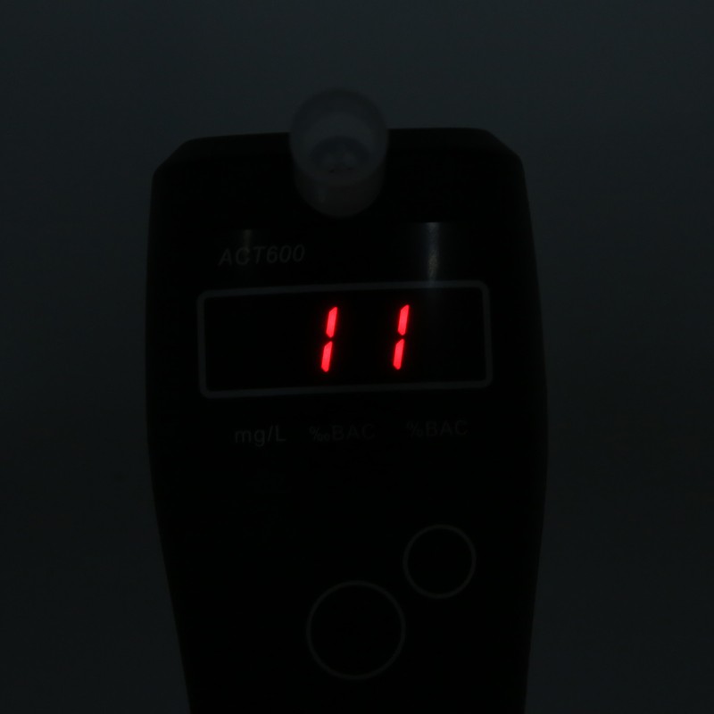 Mini Breathalyzer Wine Tester Drunk Driving Analyzer LCD with 10pcs