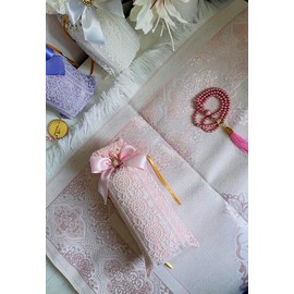 Muslim Prayer Mat and Tasbih in Lace Pouch | Rug | Tasbeeh | Ramadan Gift - Eid Gift - Islamic Gift (Pink)