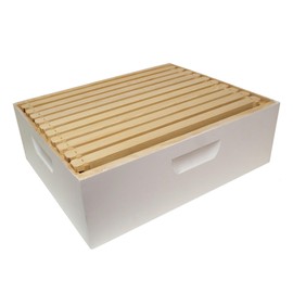 Harvest Lane Honey WWBCM-102 Medium Honey Box with frames and foundation