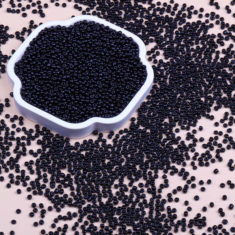 Legefo 4mm Glass Seed Beads Bulk, Black 6/0 Small Mini