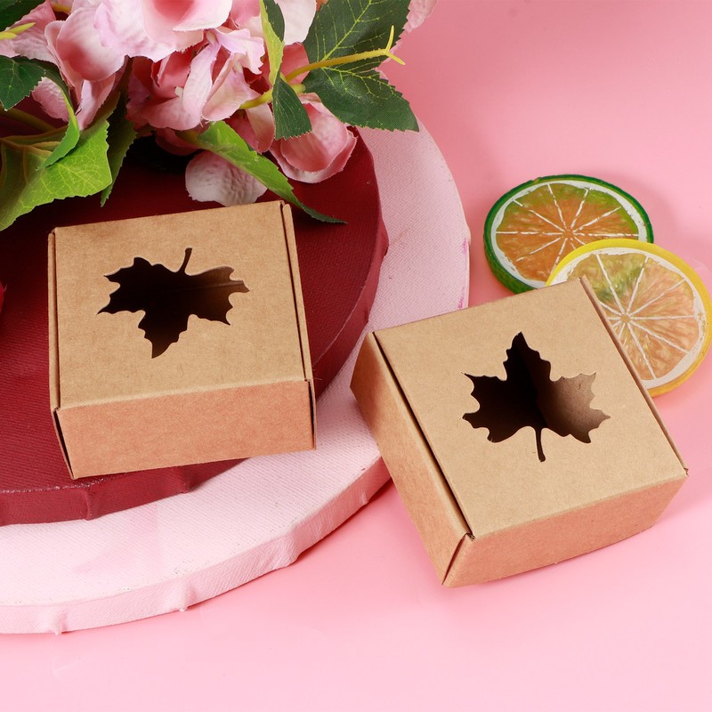 50Pcs Maple Leaf Pattern Kraft Paper Packing Box Small Gift