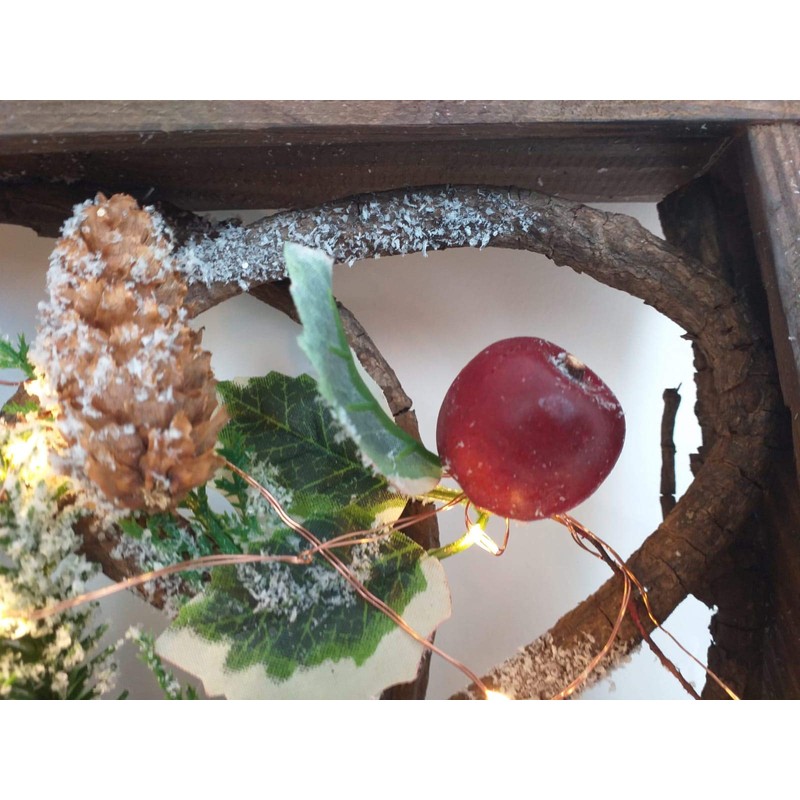30cm LED Pre-Lit Decorated with Leaves Pine Cones Berries 3D