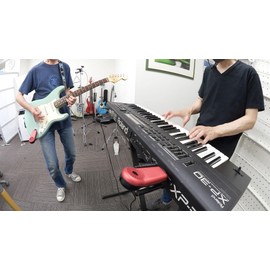 HarmotechDESIGN|Make Electric Guitar More Freedom, "TinyAMP TA-440 Speaker with Built-in Ultra Small Amplifier", Made in Japan!! [Color: Red] Not likely