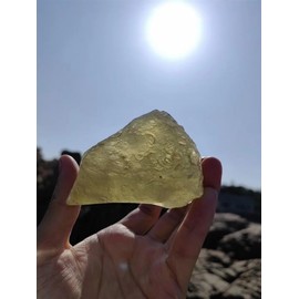 PELEIFA Genuine Golden Libyan Desert Glass Real Necklace,Raw Libyan Desert Glass Tektite Necklace,Irregular Shape