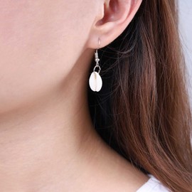 Allereya Vintage Cowrie Drop Earrings Puka Shell Dangle Earrings Shell Hook Earrings Silver Cowrie Stud Earrings Jewelry for Women and Girls