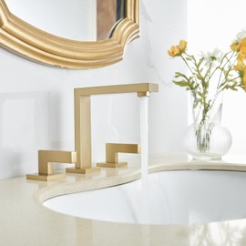 Brushed Golden Sink Faucet with Supply Hose - 6.37-in Height