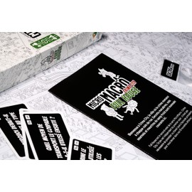 Play Meadow Micro Macro - Full House - Board Game - Investigation Game - For the Whole Family - 10 Years and Older - 1-4 Players - French Version - Observation and Deduction - Golden Ace