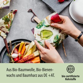 little bee fresh Organic Beeswax Cloths Starter Set "S/M/L" from Germany - Keeps Food Natural, Beautiful and Plastic-Free Fresh! Handmade from Organic Raw Materials (Vegetables)