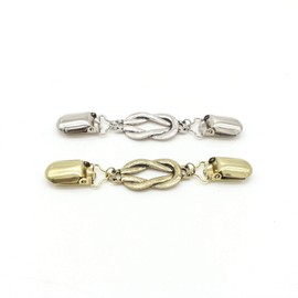 Wenplus 2 Pieces Retro Scarf Clips Sweater Shawl Clips Vintage Cardigan Collar Dresses Clips Shirts Clips for Women Girls - Style B