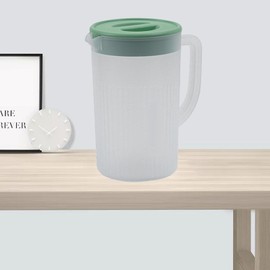 2.7L Plastic Pitcher with Lid Large Capacity High Temperature Resistant Cold Water Jug for Juice Tea with Filter Hole (Matcha Green)