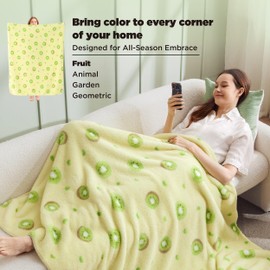 Bedsure Cute Kiwi Throw Blanket Green - Aesthetic Fleece Throw for Girls Boys Teens Kids as Gifts, Soft, Cozy and Plush Fruit Pattern Blankets for Couch Sofa Bed Camping, 50x60